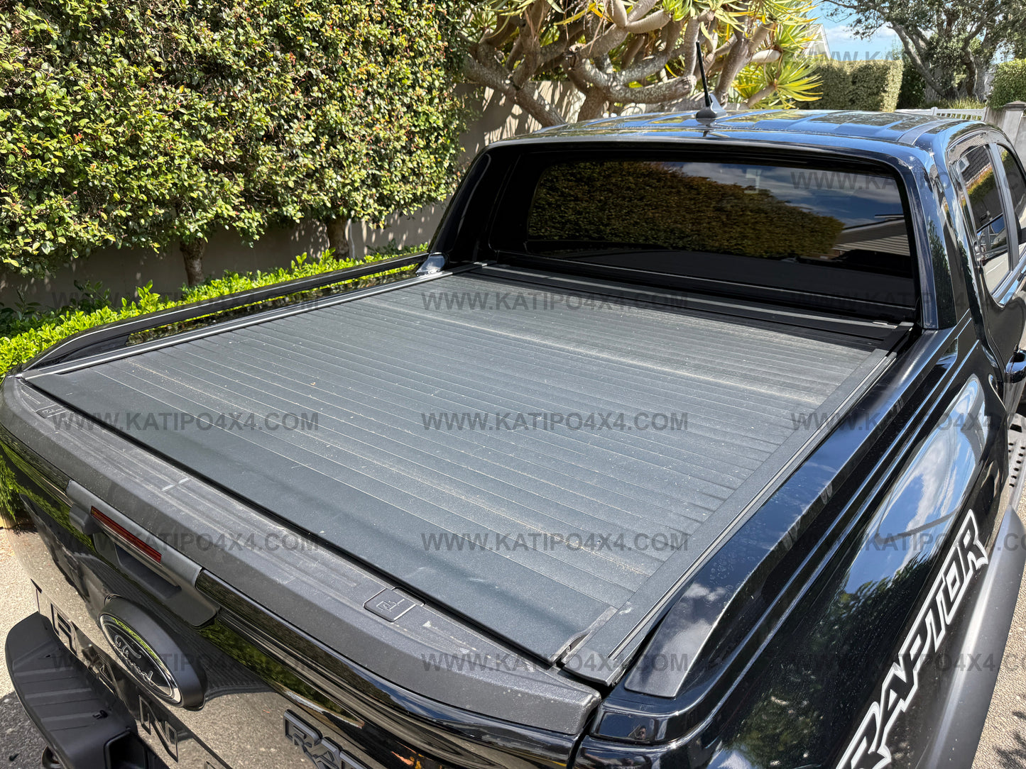 2022+ ( BLACK ROLLER LID & SAILPLANE ) NEXT-GEN FORD RANGER & RAPTOR ELECTRIC ROLLER LID SPORTS BAR. ( FREE FITTING OR SHIPPING )