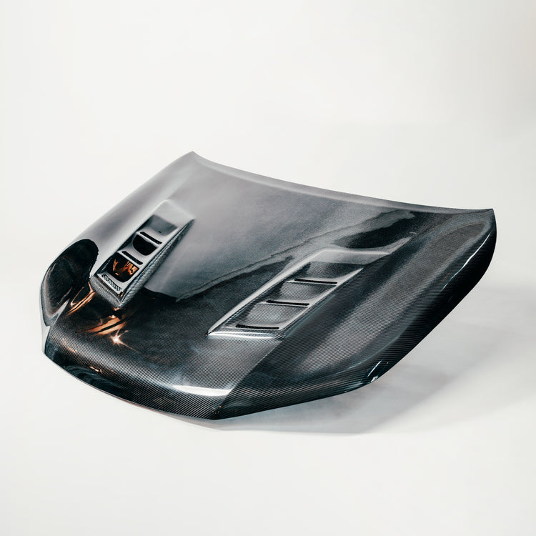N80 TOYOTA HILUX CARBON FIBER BONNETS