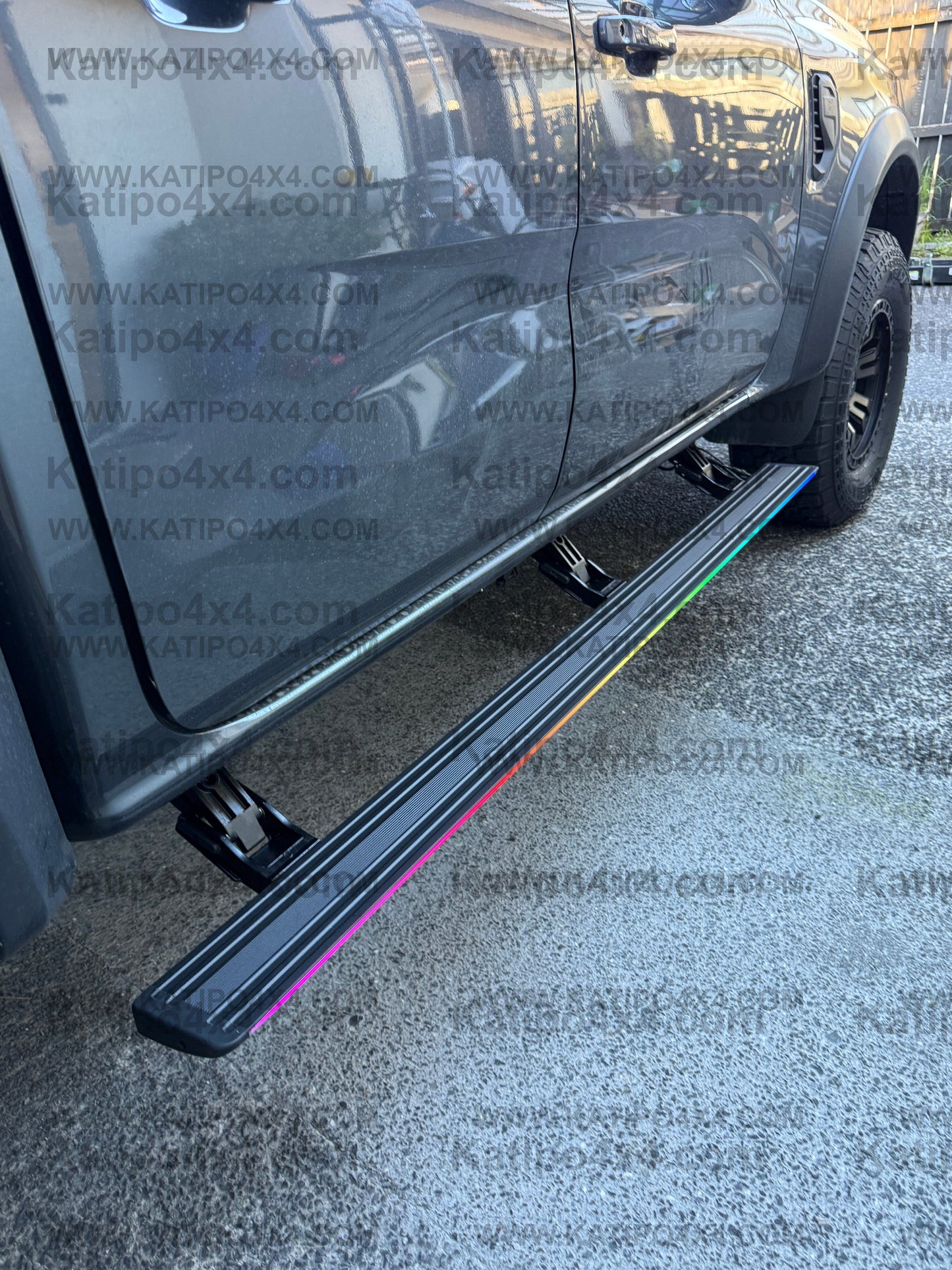 ELECTRIC POWER RETRACTABLE BOARD / FORD RANGER,  RAPTOR SIDE STEPS (2012-2025+) with LED Lights - Or NO LIGHTS
