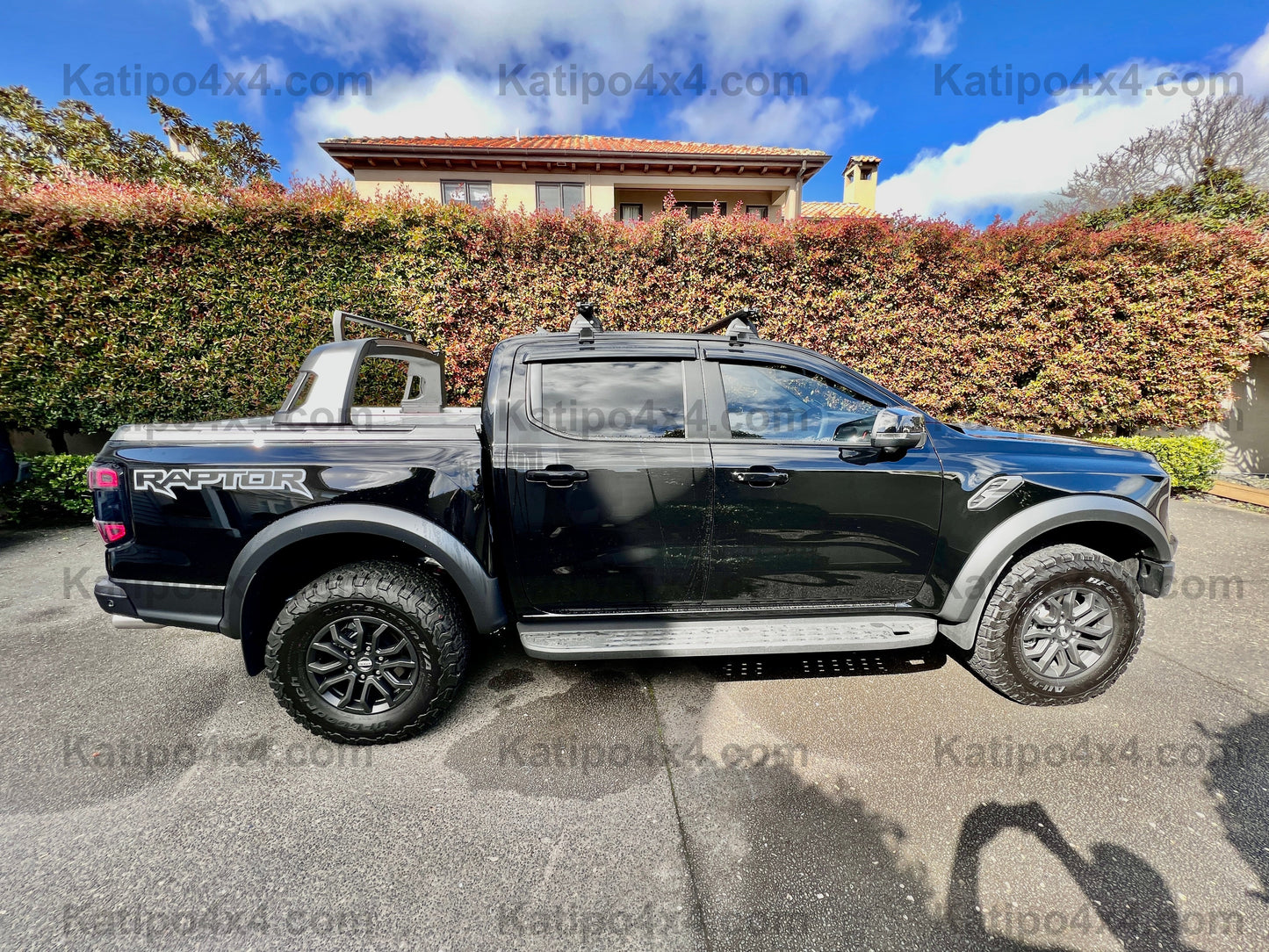 2023+ Ford Ranger Platinum & Wildtrak-X NEXT-GEN Electric roller lid and rack system ( NEW )