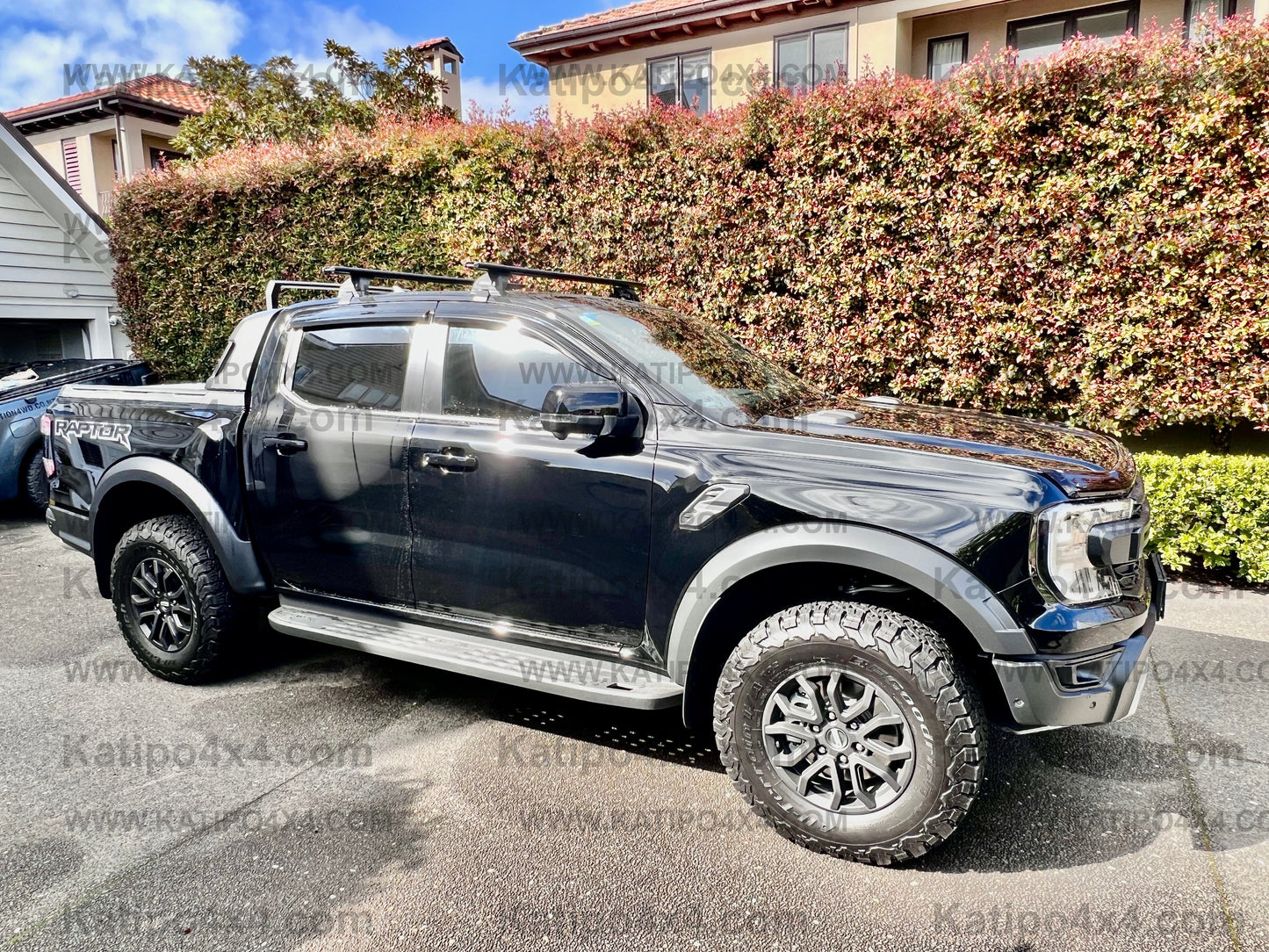 2023+ Ford Ranger Platinum & Wildtrak-X NEXT-GEN Electric roller lid and rack system ( NEW )