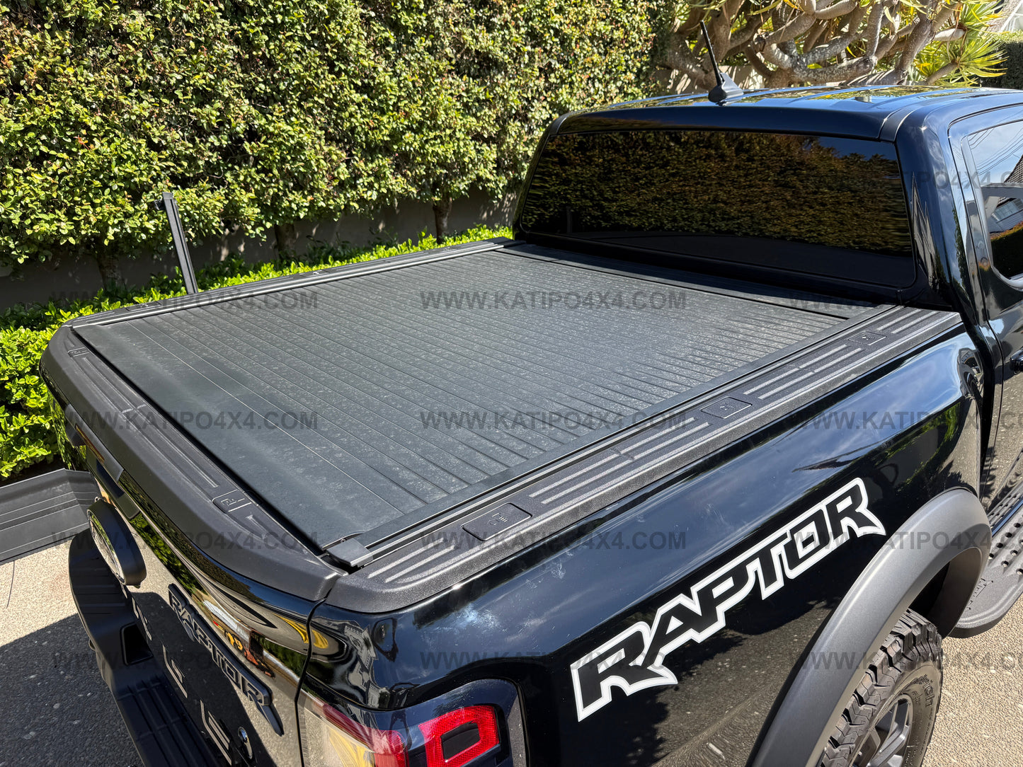 2022+ NEXT-GEN FORD RANGER & RAPTOR ELECTRIC ROLLER LID IN BLACK: FREE FITTING OR SHIPPING IN NZ