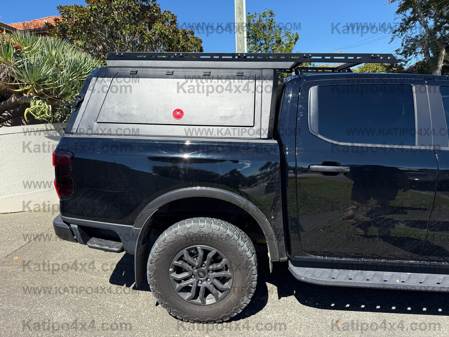 NEXT-GEN 2022+ FORD RANGER & RAPTOR  Tradesman’s Aluminium Canopy With Central locking & Roof Rack