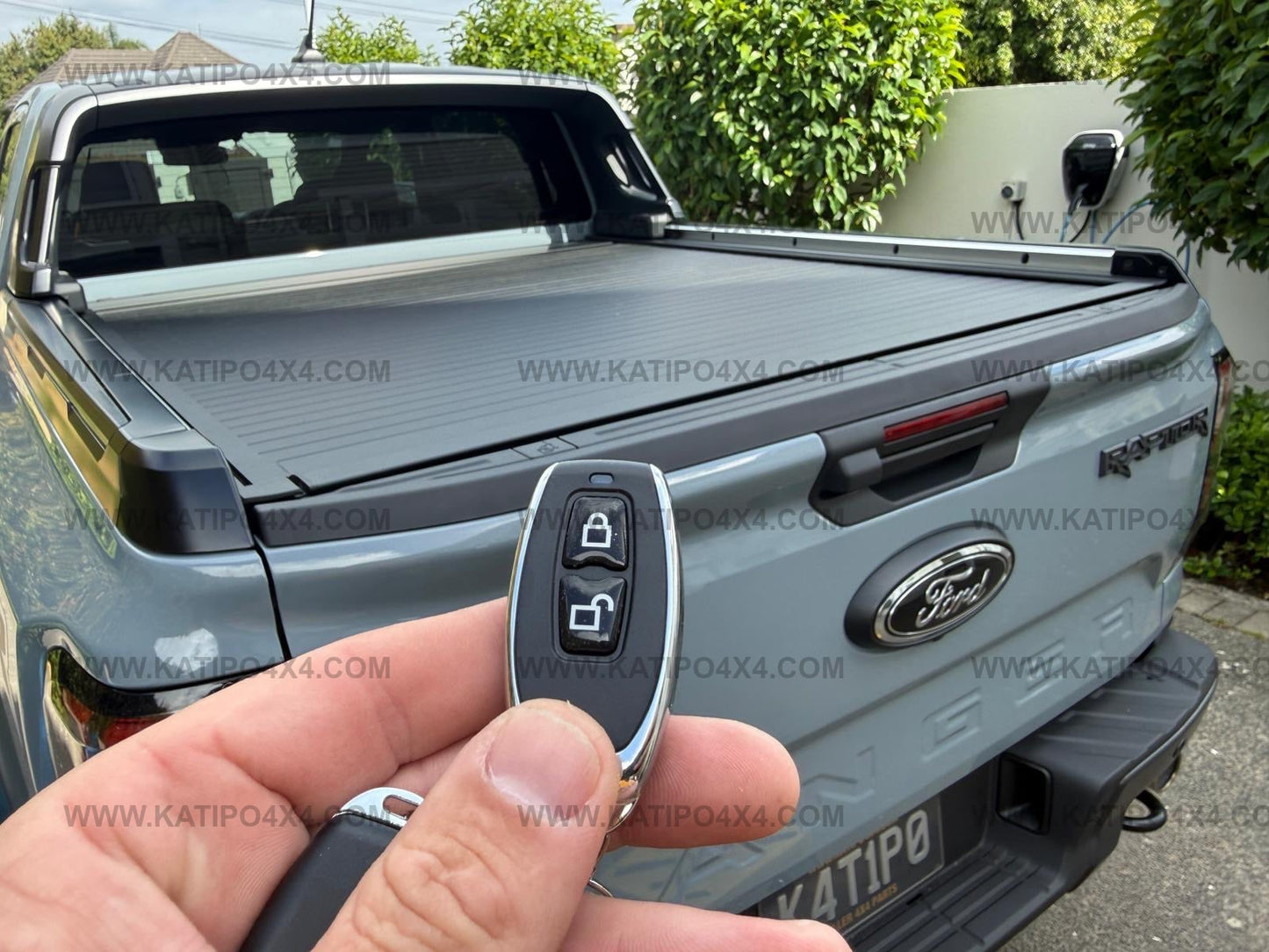 Electric Wildtrak Roller Lid Wire loom & Wireless KEY FOB controller ( Fit you own lid ) ©