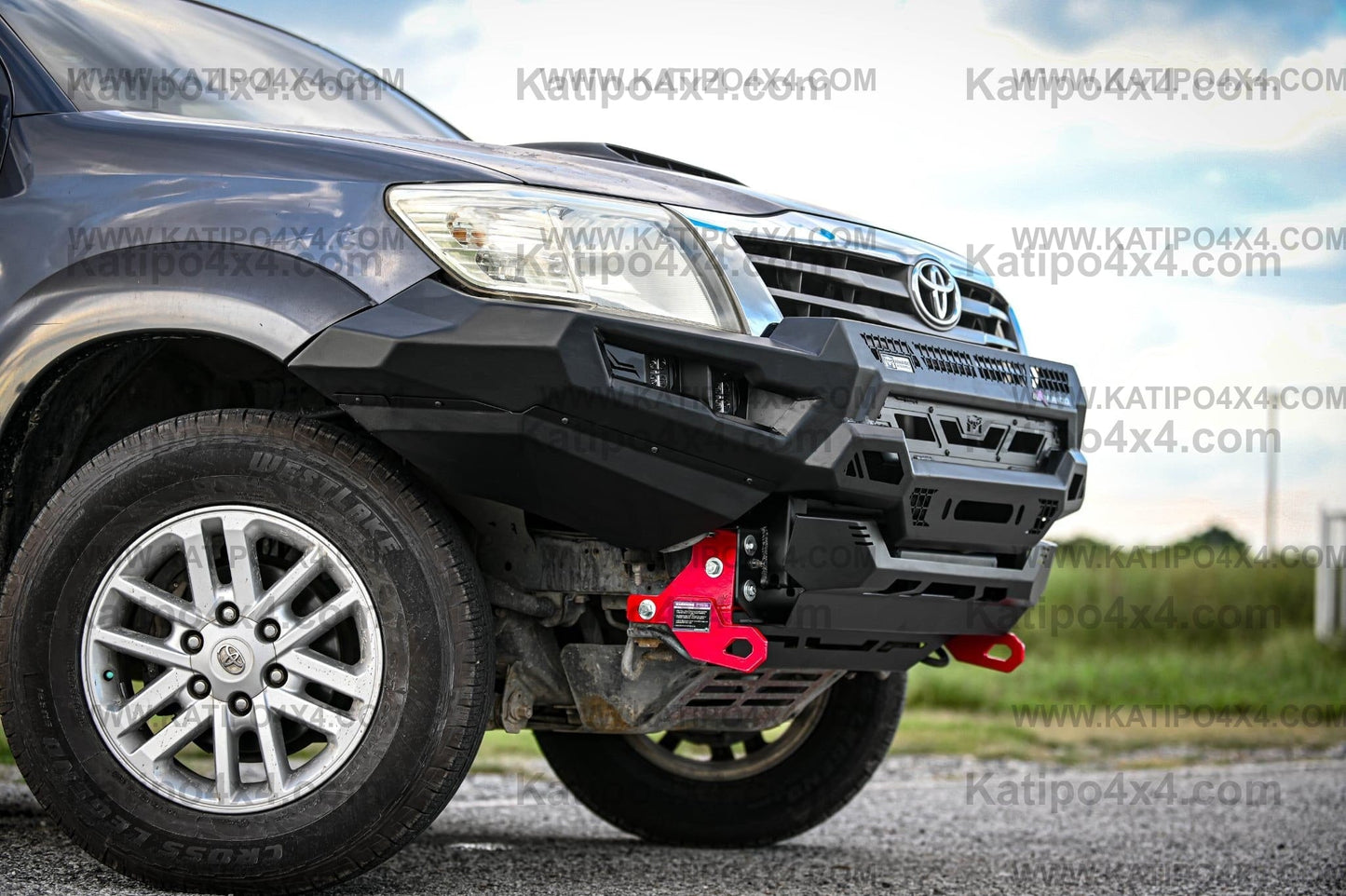 ARMANDO® Spartan Series Bull Bar to suit Toyota Hilux  2004-2015