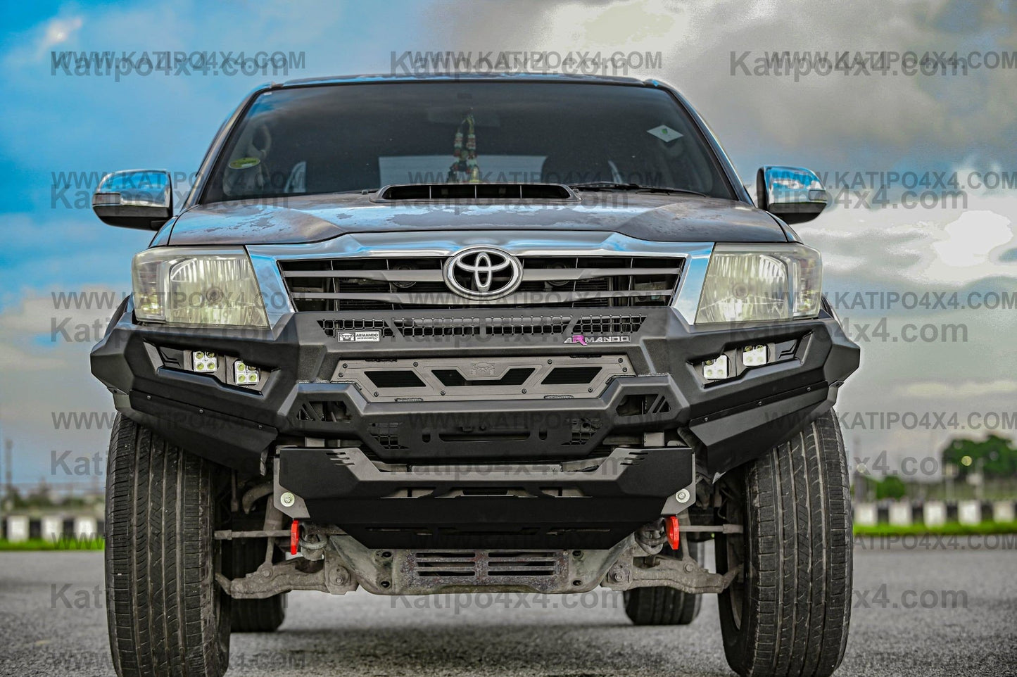 ARMANDO® Spartan Series Bull Bar to suit Toyota Hilux  2004-2015