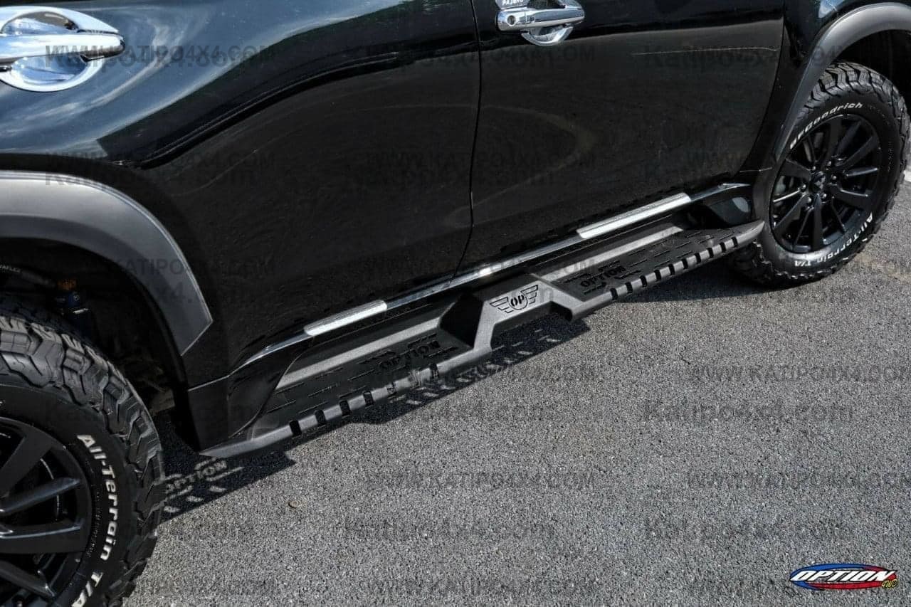 OPTION4WD - Mitsubishi Pajero V.2 SIDE STEPS 2015-2020