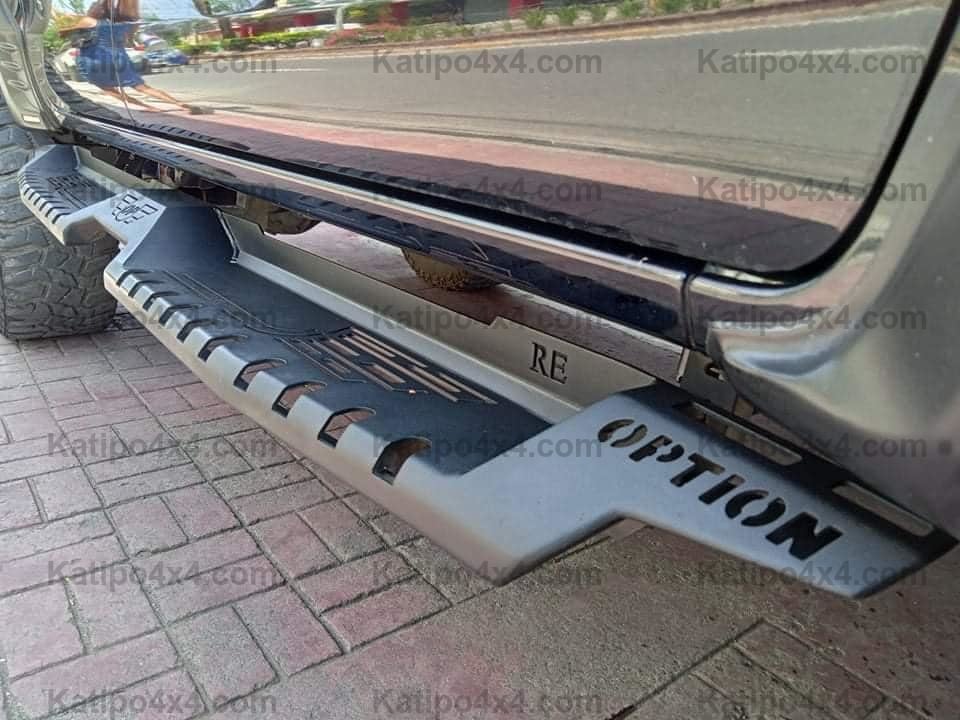 TOYOTA HILUX N80 V.2 SIDE STEPS