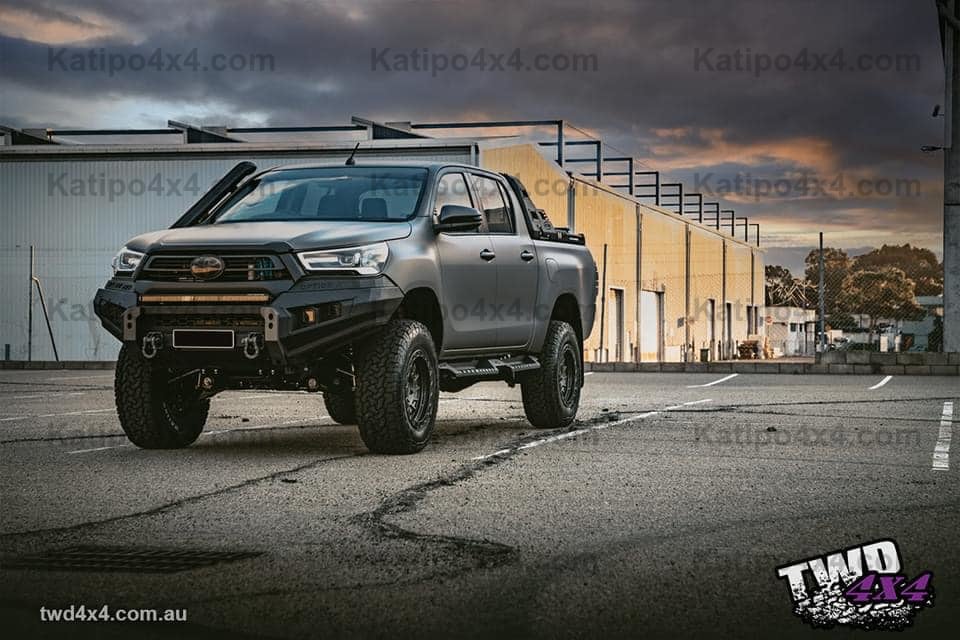 TOYOTA HILUX N80 V.2 SIDE STEPS