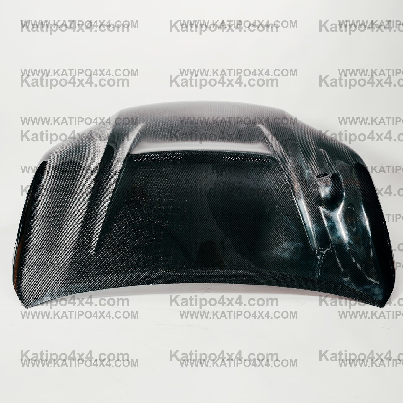 N80 TOYOTA HILUX  CARBON BONNET, TYPE - BATMASN BASIC (2015-2022)