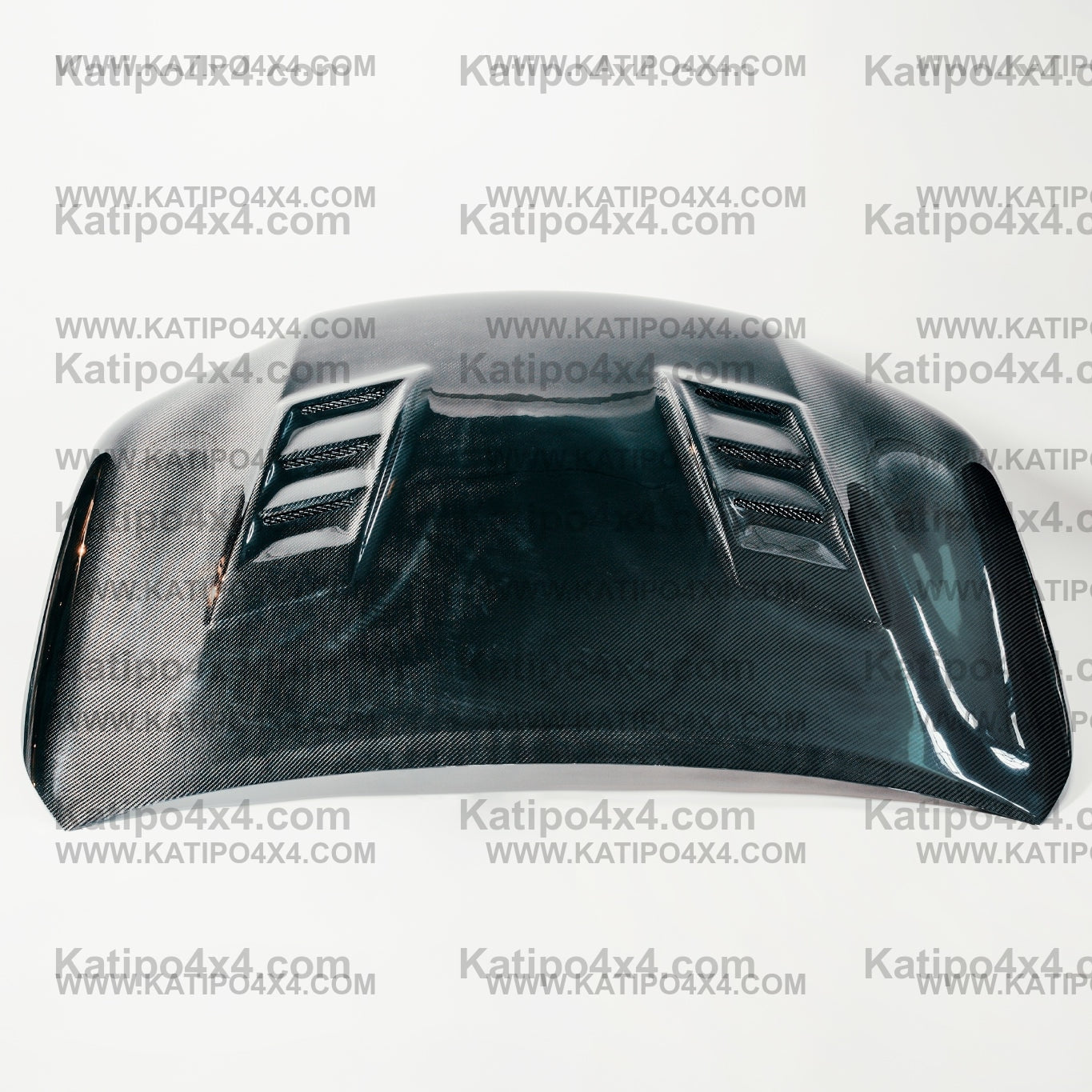 N80 TOYOTA HILUX  CARBON BONNET, TYPE  V-SHAPE (2015-2022)