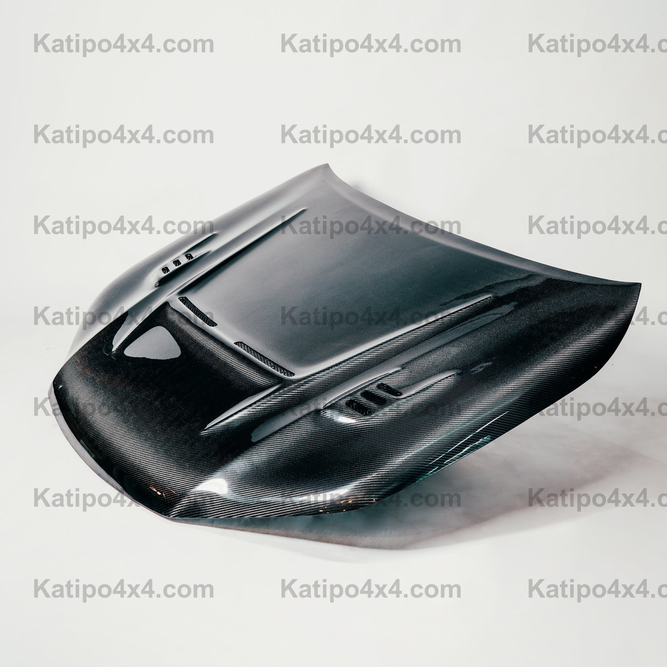 N80 TOYOTA HILUX  CARBON BONNET, TYPE - BATMAN GT (2015-2022)