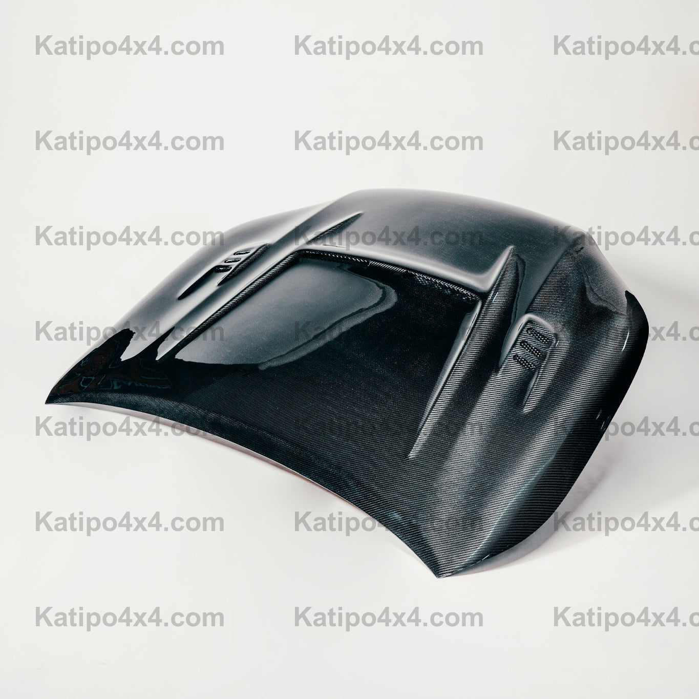 N80 TOYOTA HILUX  CARBON BONNET, TYPE - BATMAN GT (2015-2022)