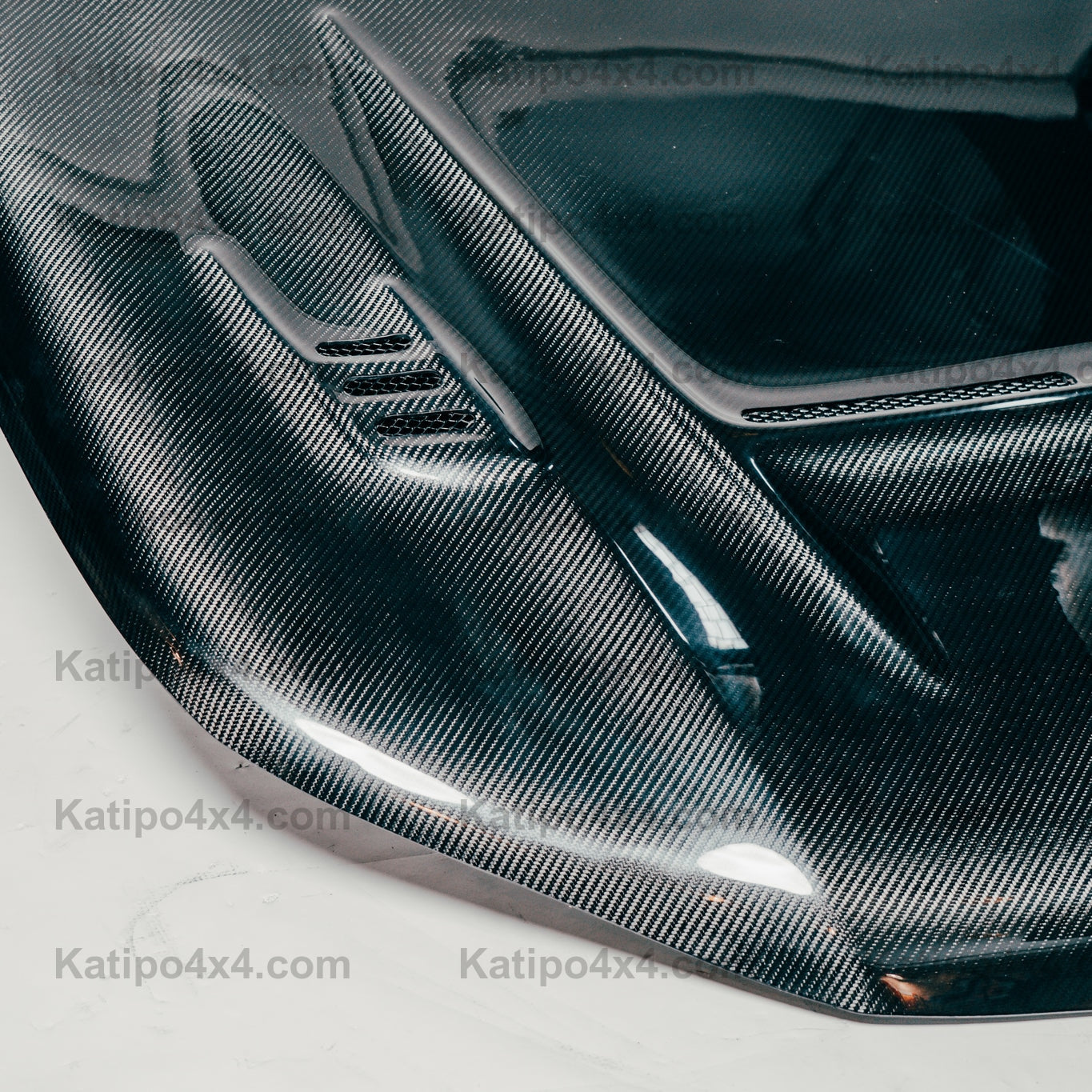 N80 TOYOTA HILUX  CARBON BONNET, TYPE - BATMAN GT (2015-2022)