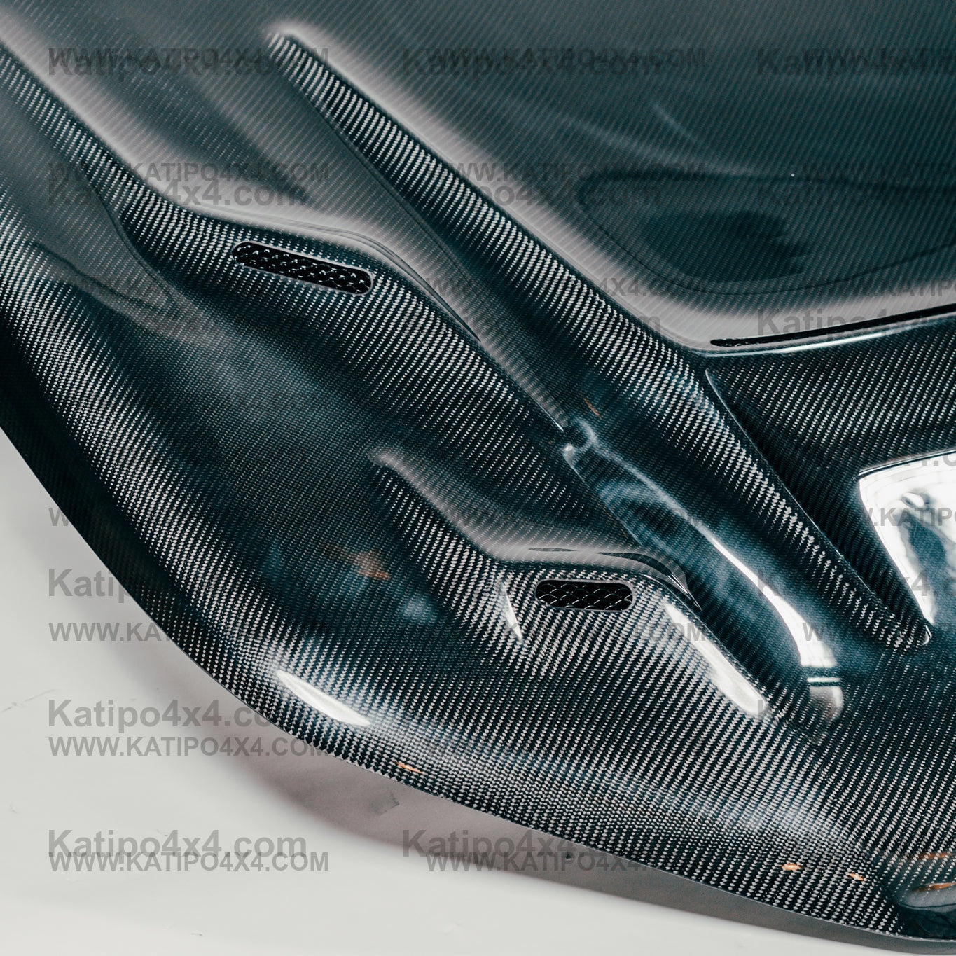 N80 TOYOTA HILUX  CARBON BONNET, TYPE - X-MEN V4 (2015-2022)
