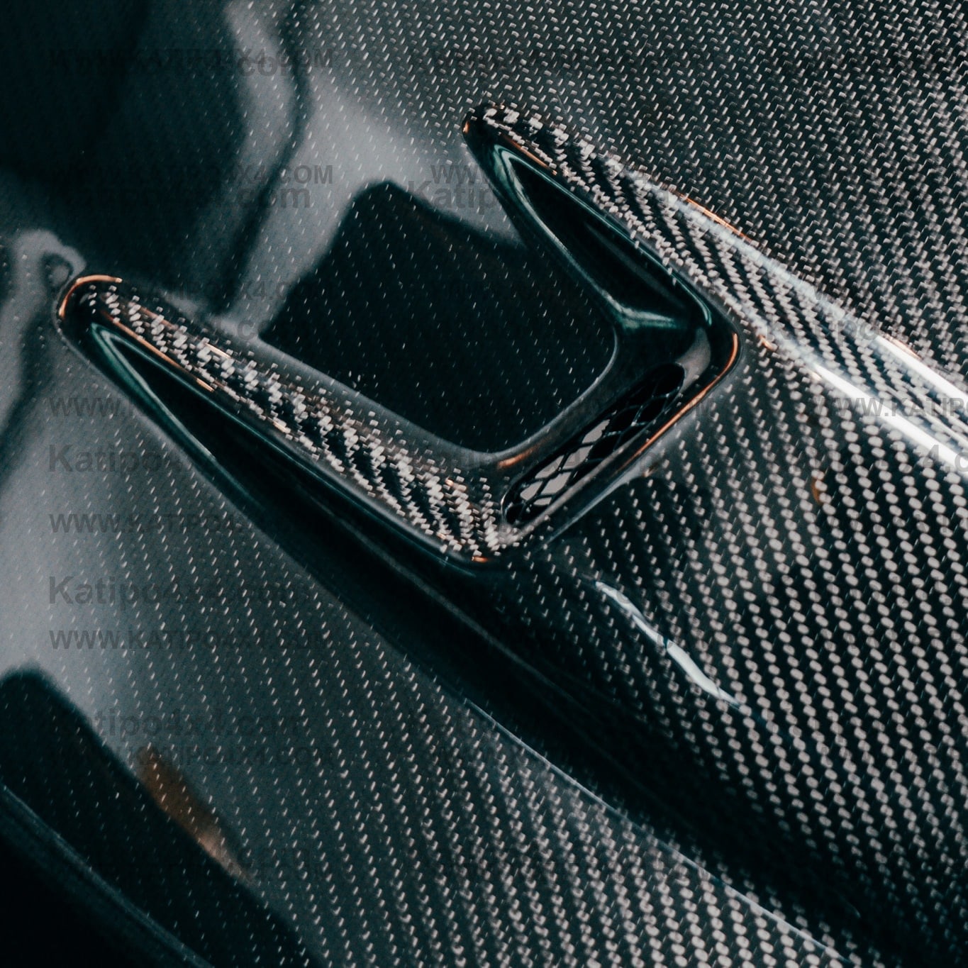 PX1 FORD RANGER CARBON BONNET, TYPE - RACE X ( WORLDWIDE SHIPPING )