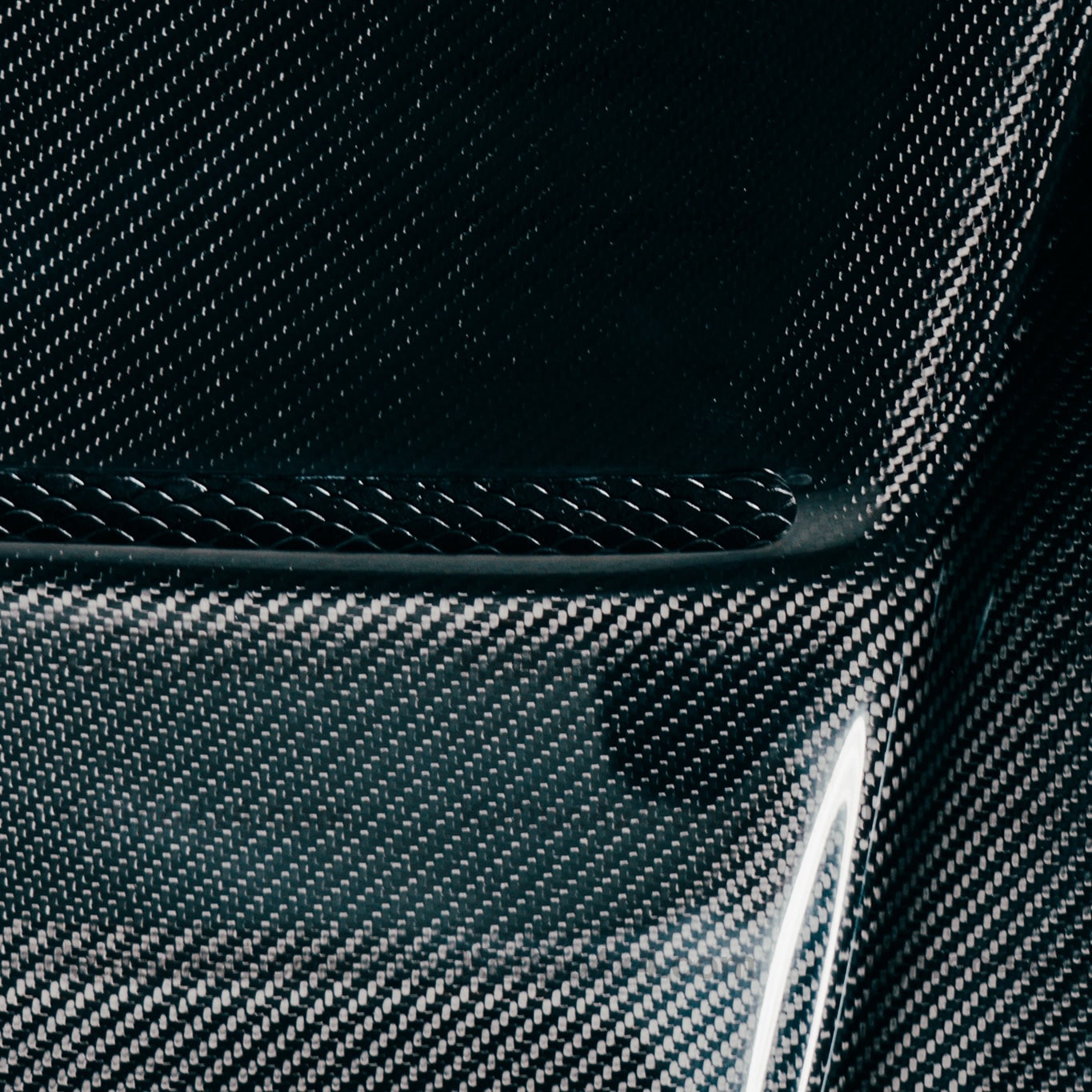 N80 TOYOTA HILUX  CARBON BONNET, TYPE - GT (2015-2022)