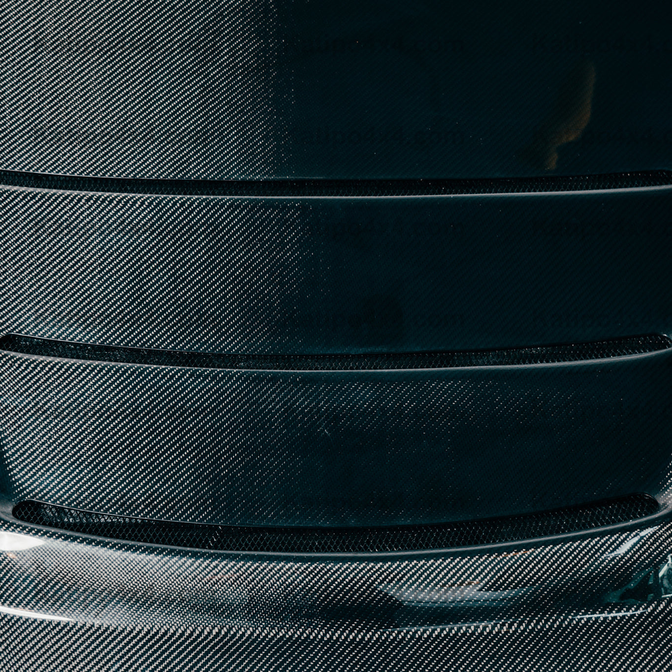 N80 TOYOTA HILUX  CARBON BONNET, MOD -X (2015-2022)