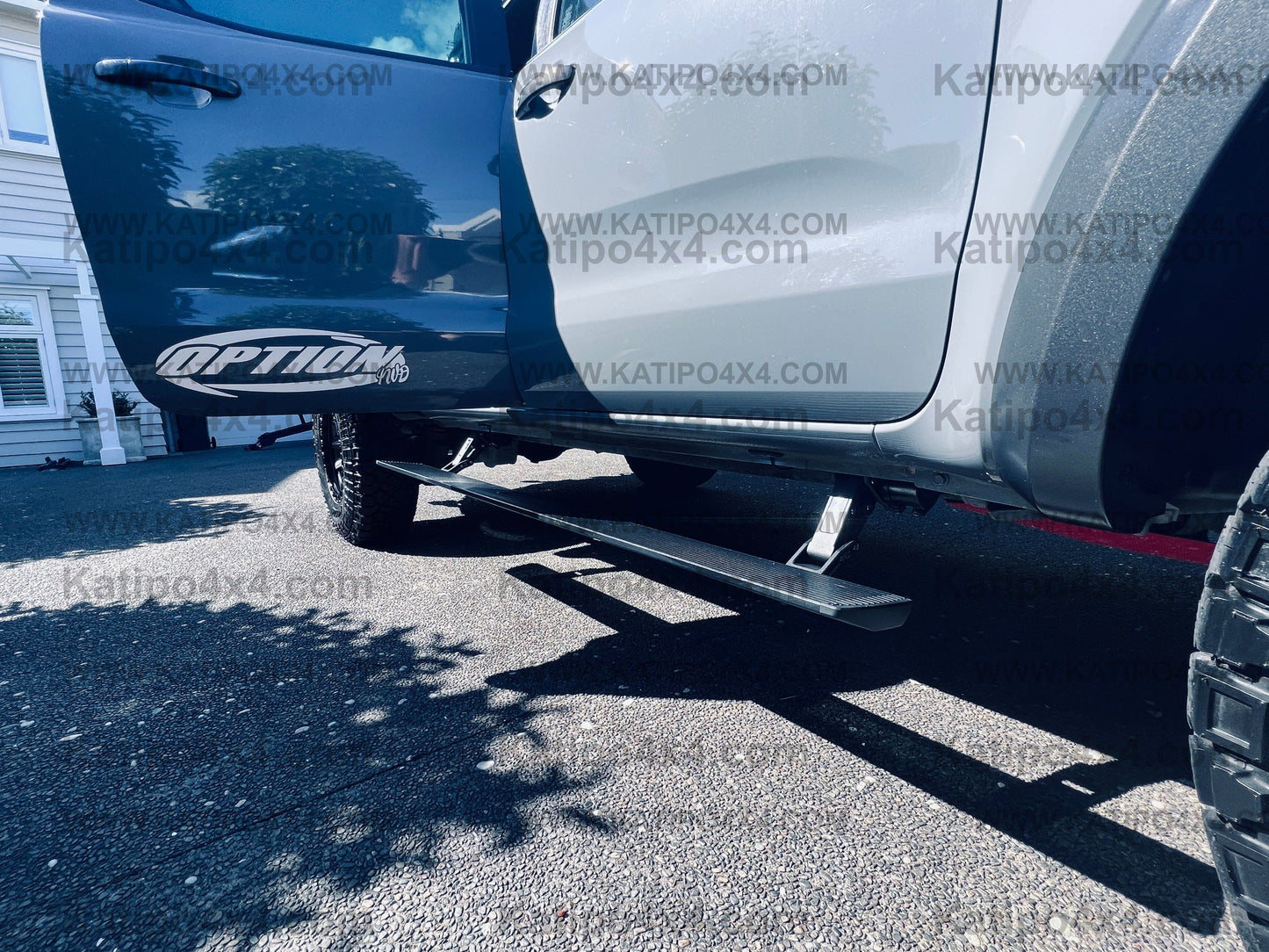 ELECTRIC POWER RETRACTABLE BOARD / FORD RANGER,  RAPTOR SIDE STEPS (2012-2025+) with LED Lights - Or NO LIGHTS