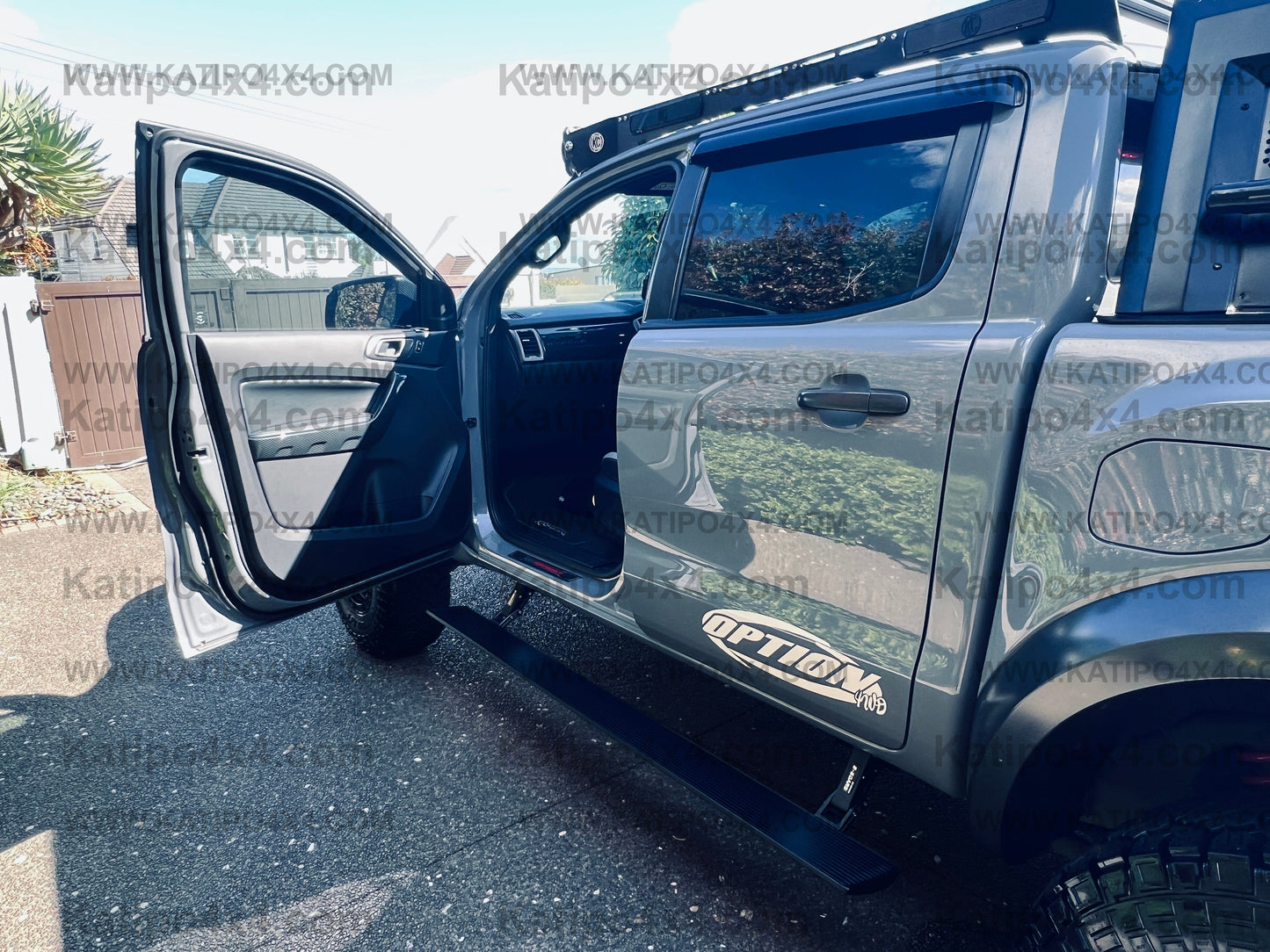 ELECTRIC POWER RETRACTABLE BOARD / FORD RANGER,  RAPTOR SIDE STEPS (2012-2025+) with LED Lights - Or NO LIGHTS