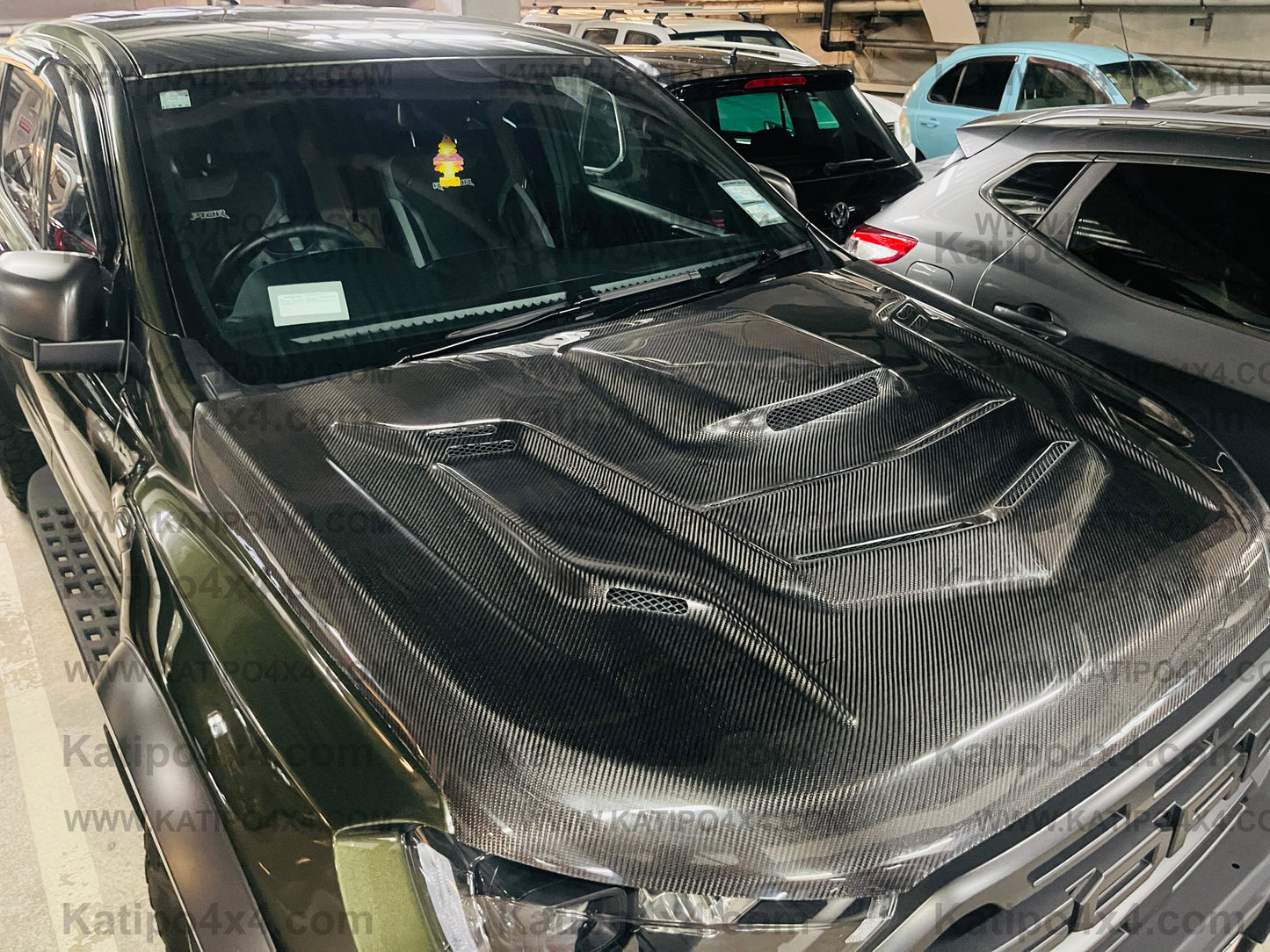 FORD RANGER, EVEREST & RAPTOR  CARBON BONNET, TYPE - STINGER WITH SCOOP (2015-2022) WORLDWIDE SHIPPING