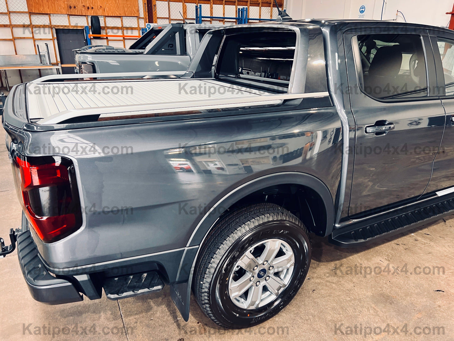 2022+ NEXT-GEN FORD RANGER & RAPTOR ELECTRIC ROLLER LID SPORTS BAR. ( FREE FITTING OR SHIPPING )