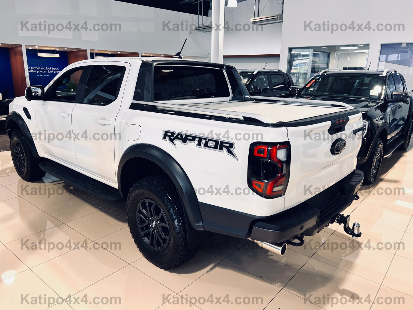 2022+ NEXT-GEN FORD RANGER & RAPTOR ELECTRIC ROLLER LID SPORTS BAR. ( FREE FITTING OR SHIPPING )