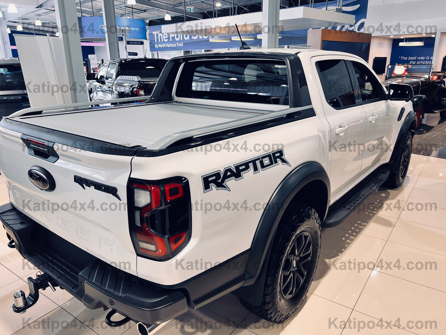 2022+ NEXT-GEN FORD RANGER & RAPTOR ELECTRIC ROLLER LID SPORTS BAR. ( FREE FITTING OR SHIPPING )