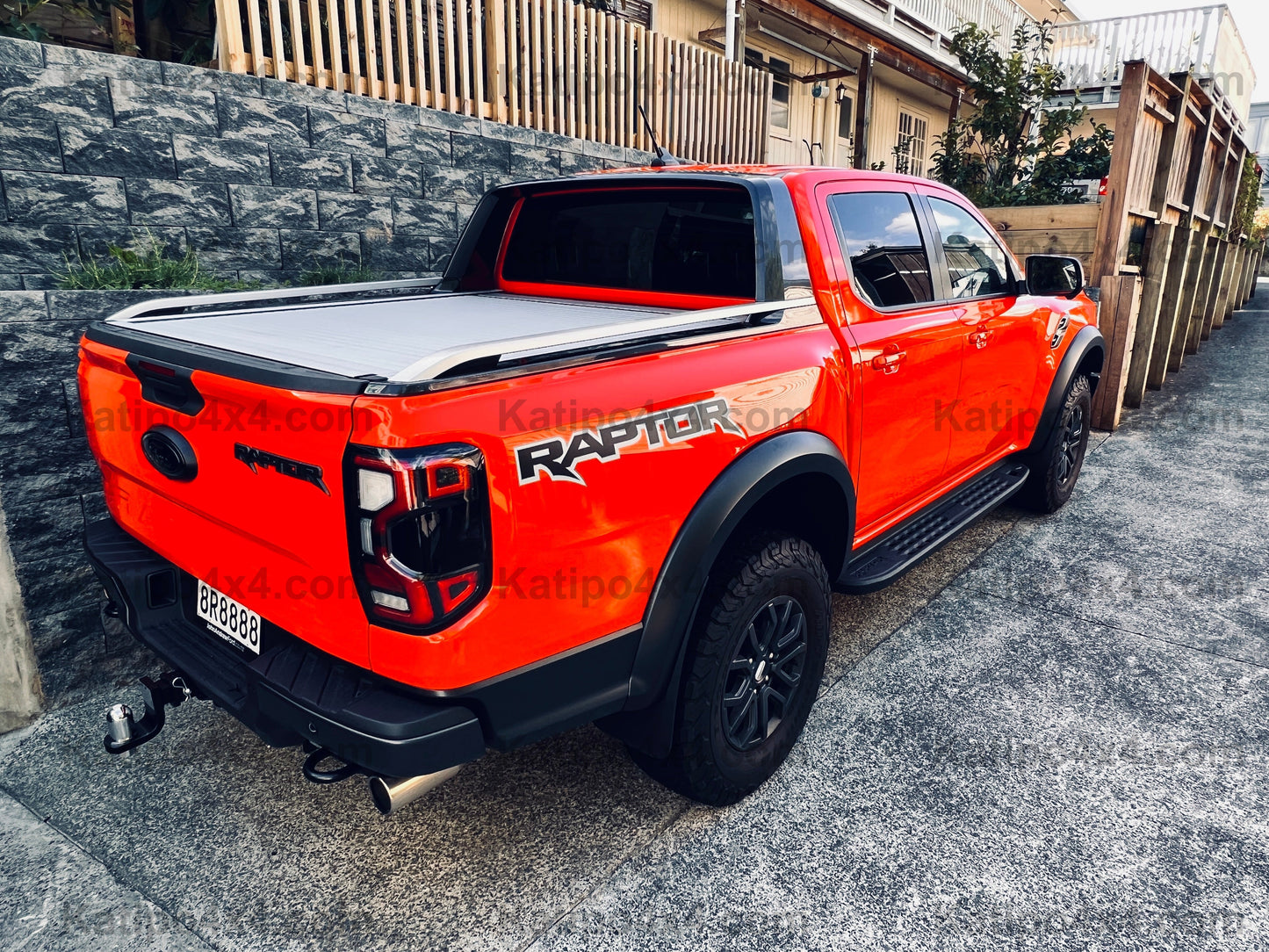 2022+ NEXT-GEN FORD RANGER & RAPTOR ELECTRIC ROLLER LID SPORTS BAR. ( FREE FITTING OR SHIPPING )