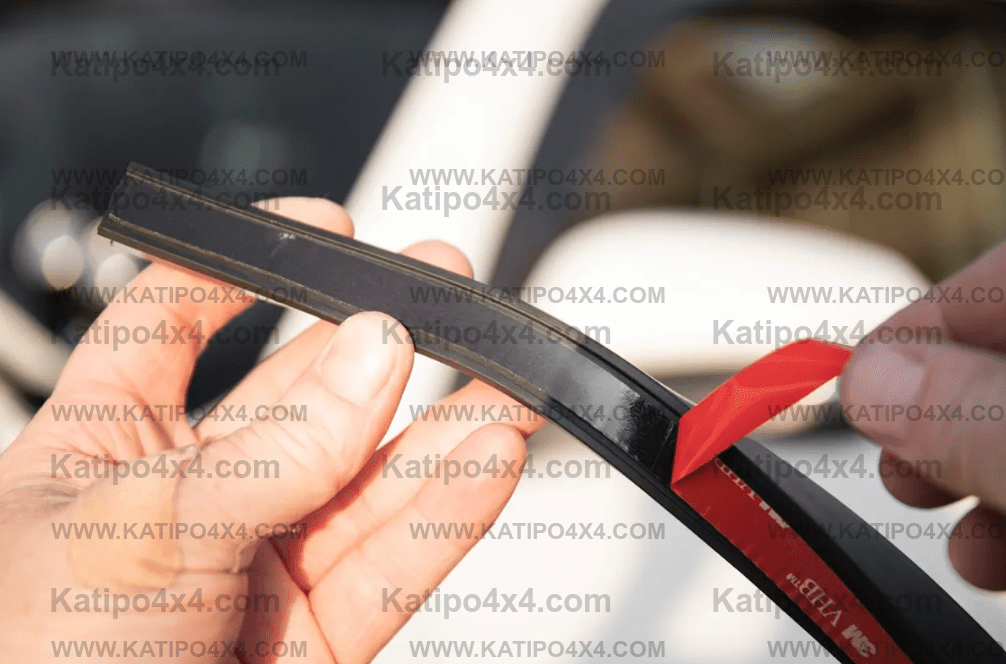 KC ( Windscreen ) WIRE HIDER / INVISABLE WIRE - UNIVERSALE 1M